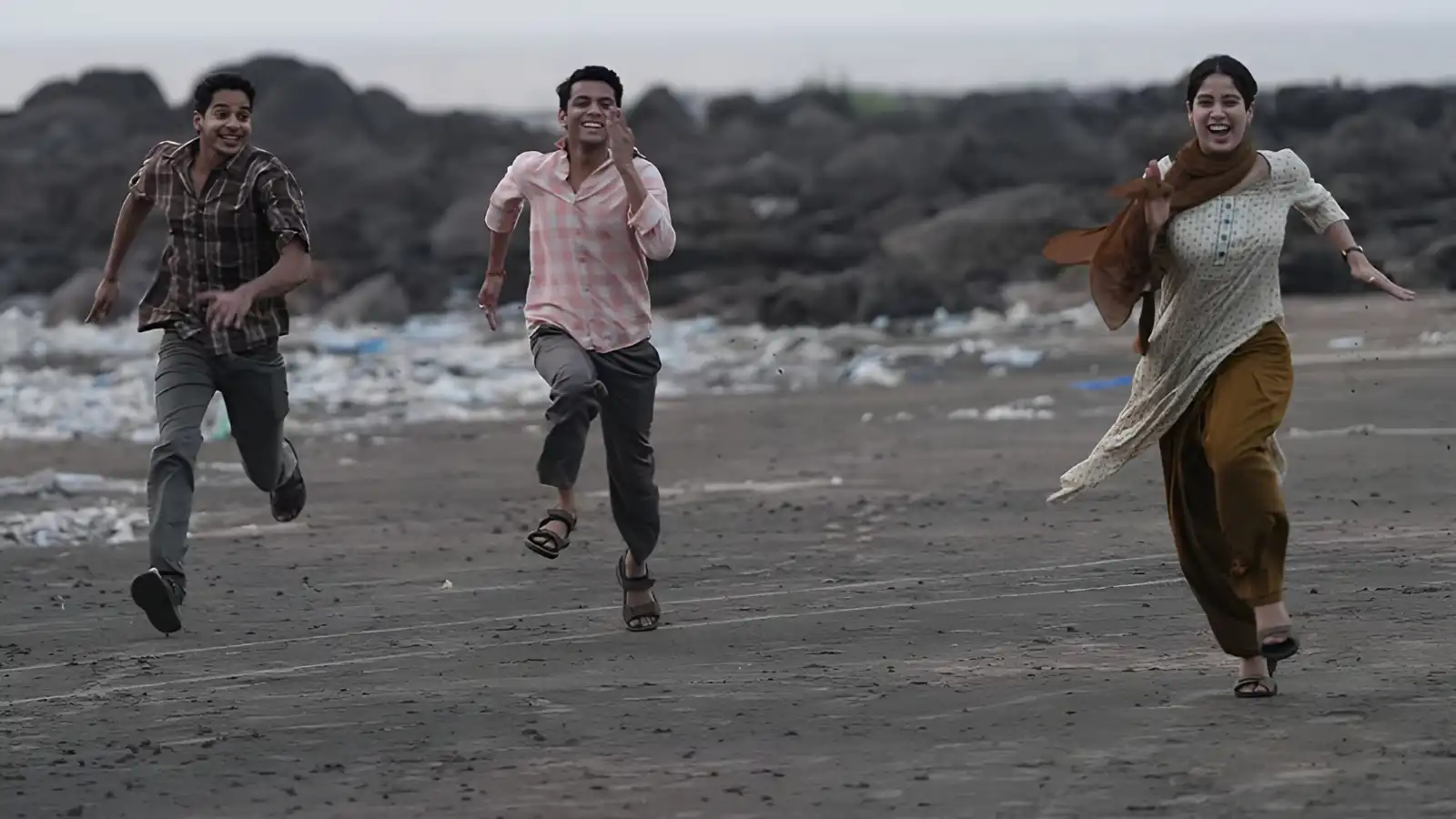 فيلم Homebound.. موعد الإصدار والقصة الكاملة والأبطال