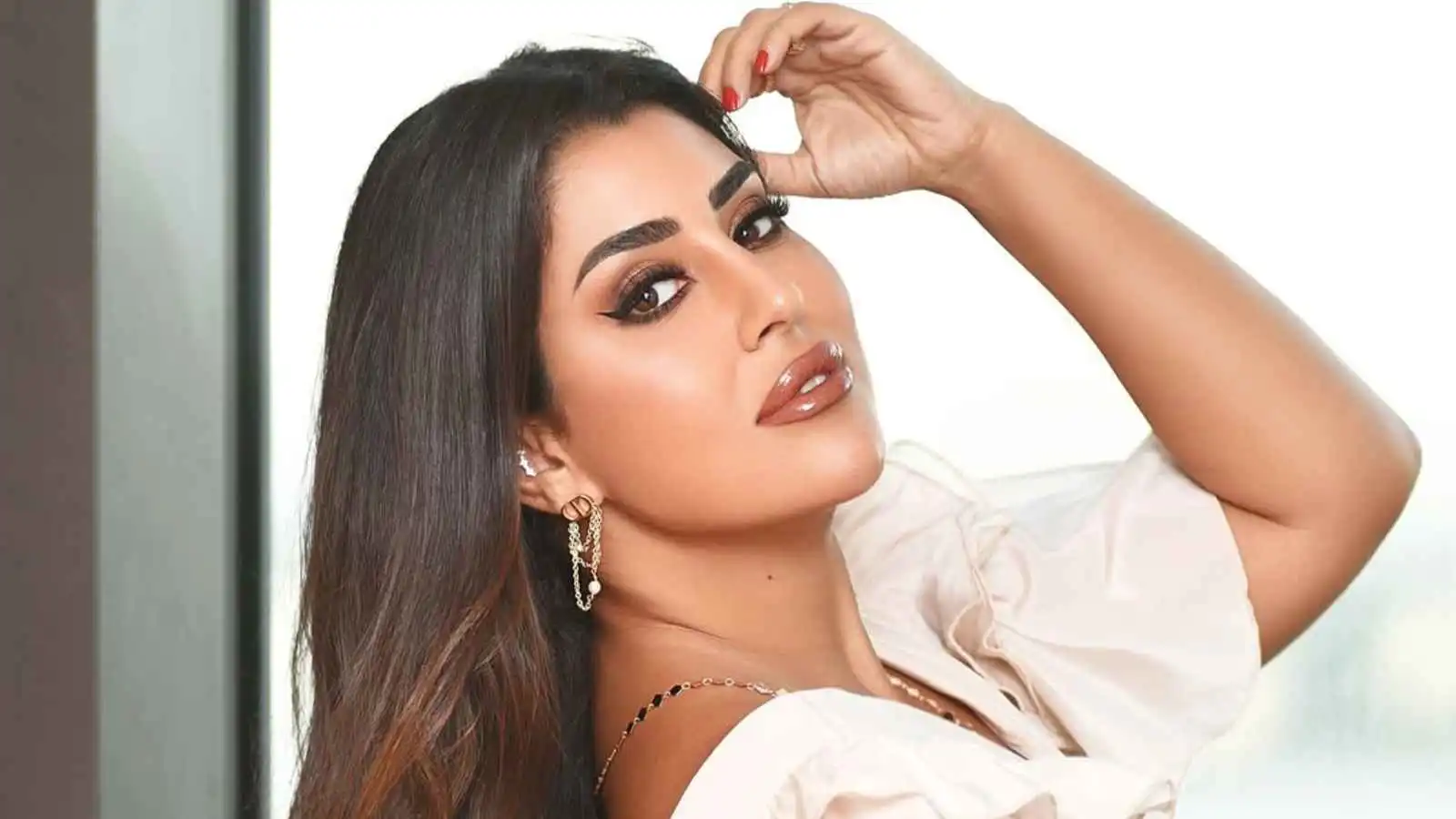 التفاصيل الكاملة لإصابة أيتن عامر في أثناء تصوير "كلهم بيحبوا مودي"