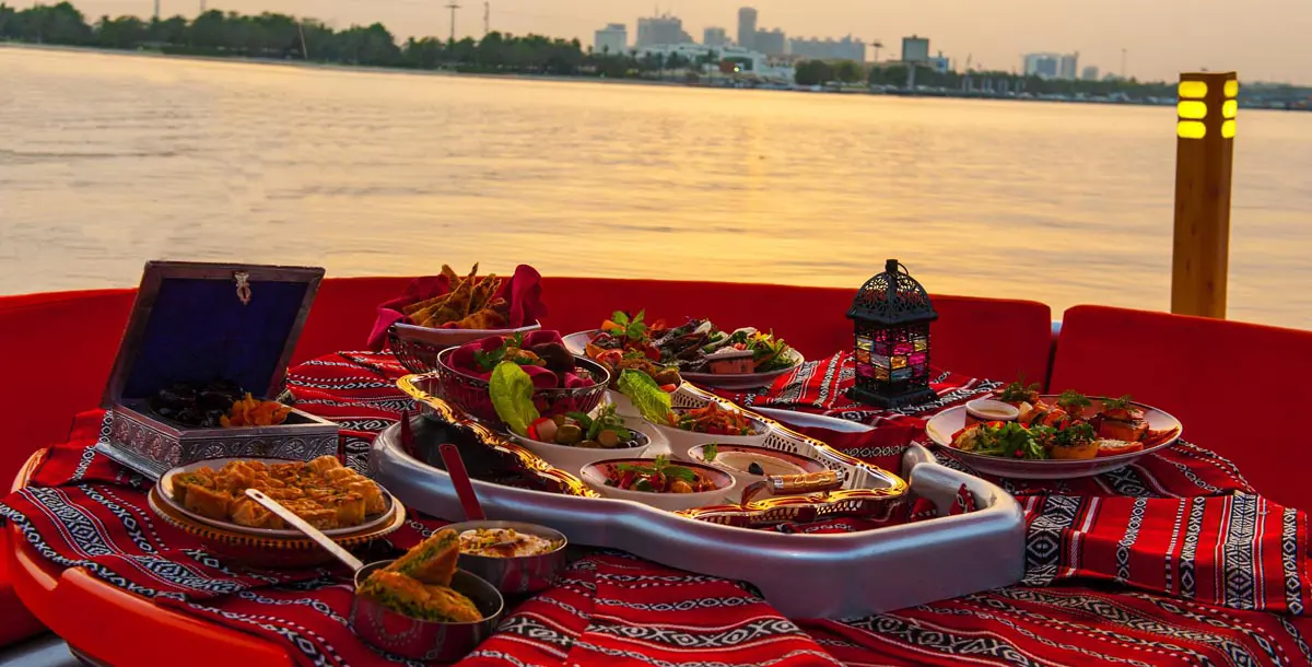 نادي خور دبي للغولف يُطلق تجربةً رمضانيةً استثنائيةً في مطعم BBQ Donut