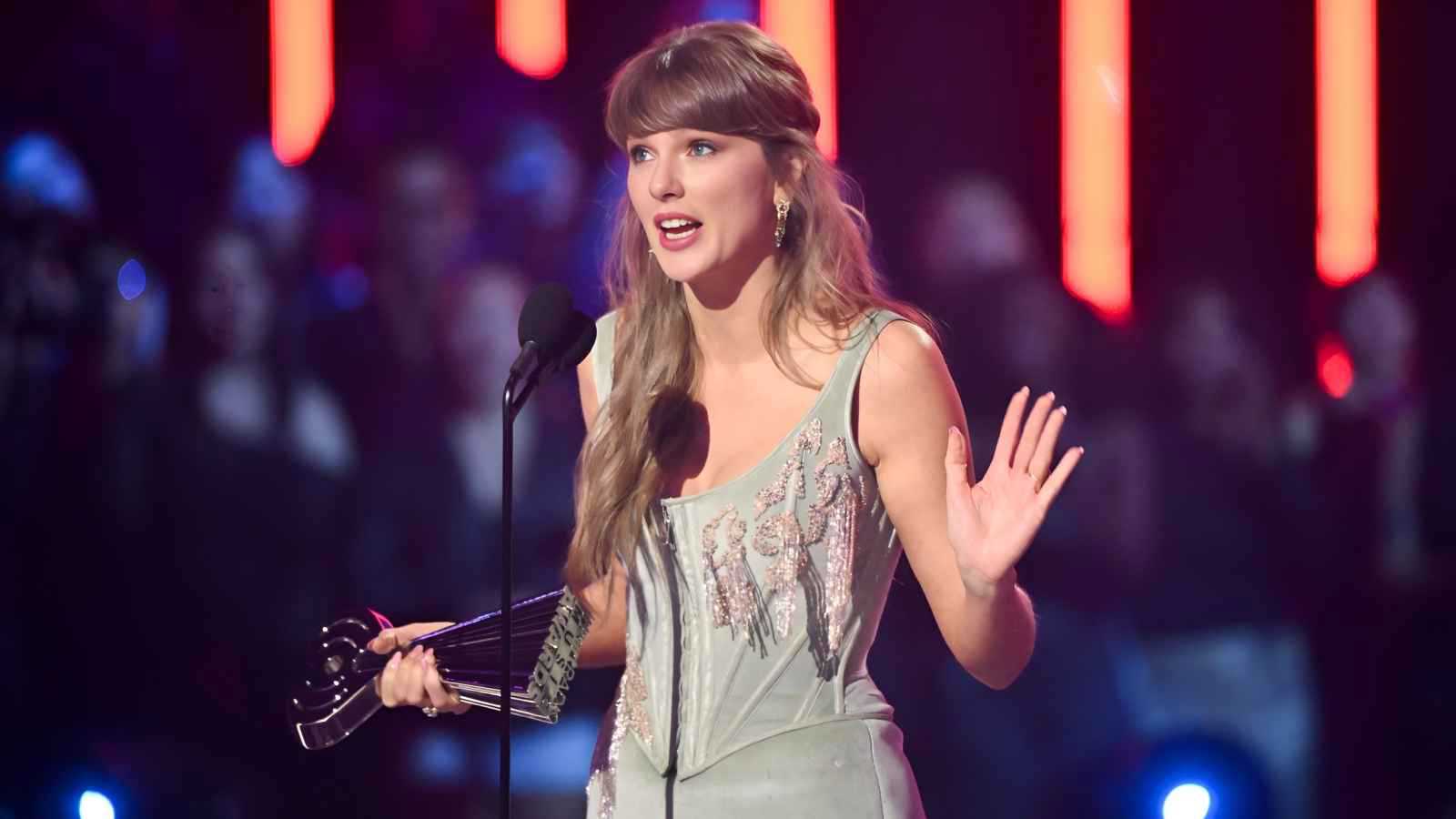 تايلور سويفت تحمي صوتها وصورتها قانونيا 