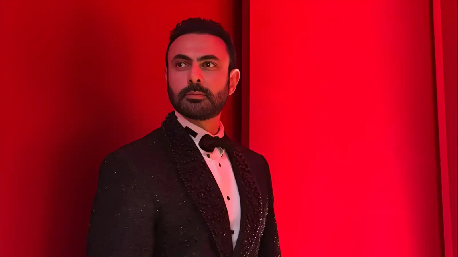 محمد كريم يجسد "رعاة البقر" في هوليوود مع نيكولاس كيدج (خاص)
