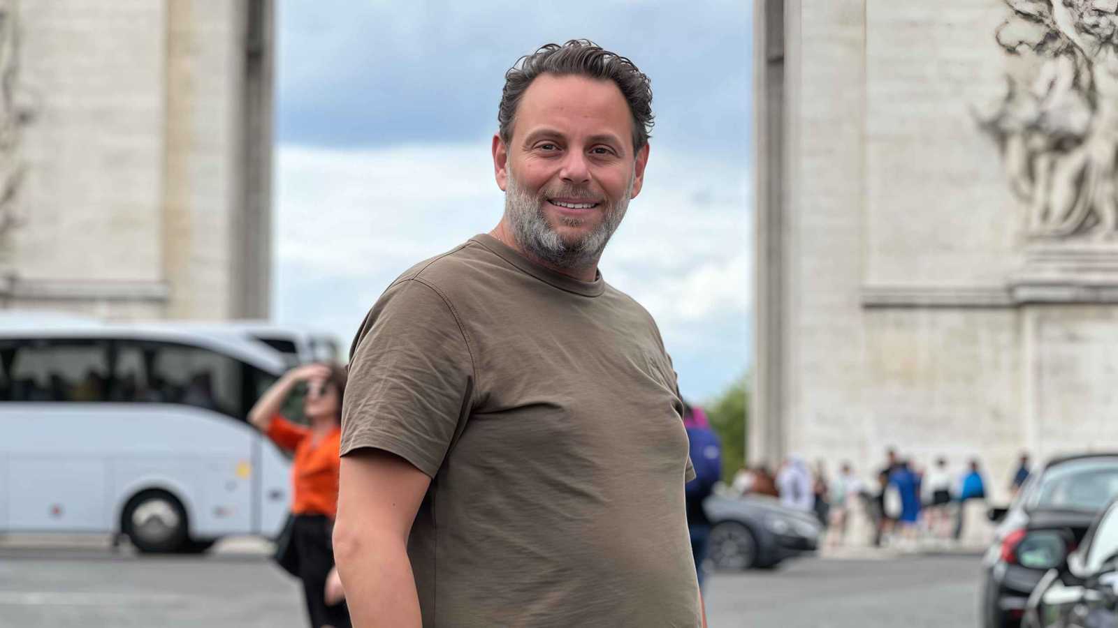 كيف احتفى سيف سبيعي بعيد ميلاده الثالث والخمسين؟ 