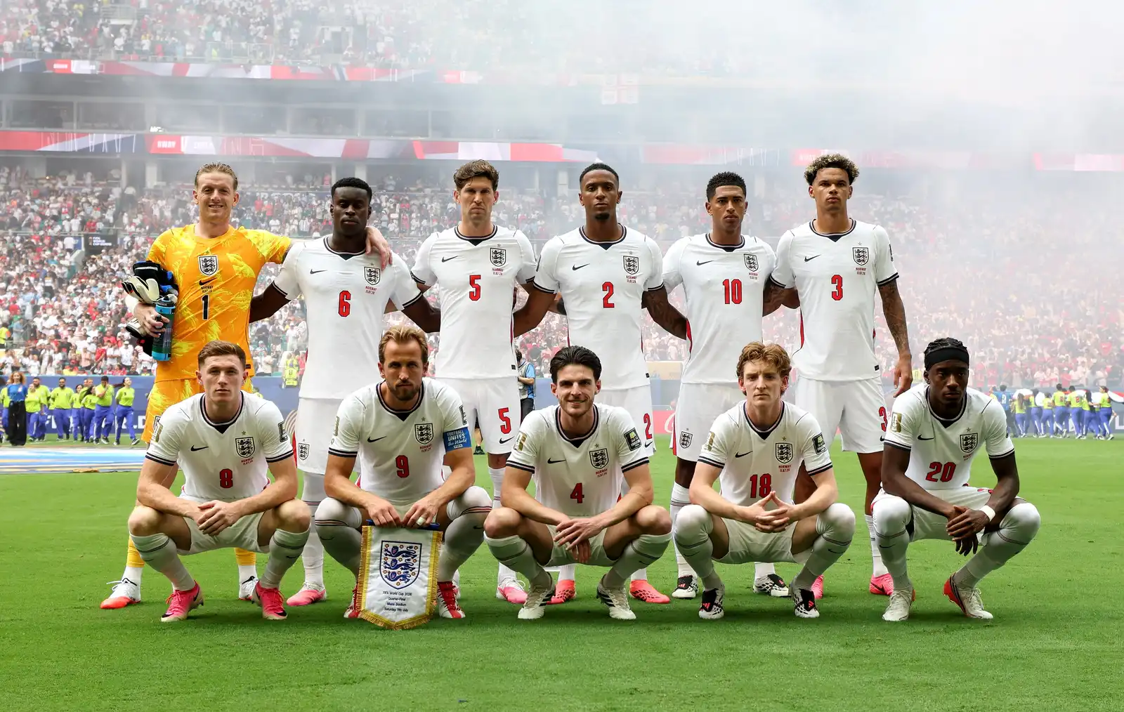 رنا ريشة تدعم منتخب إنجلترا أمام الأرجنتين