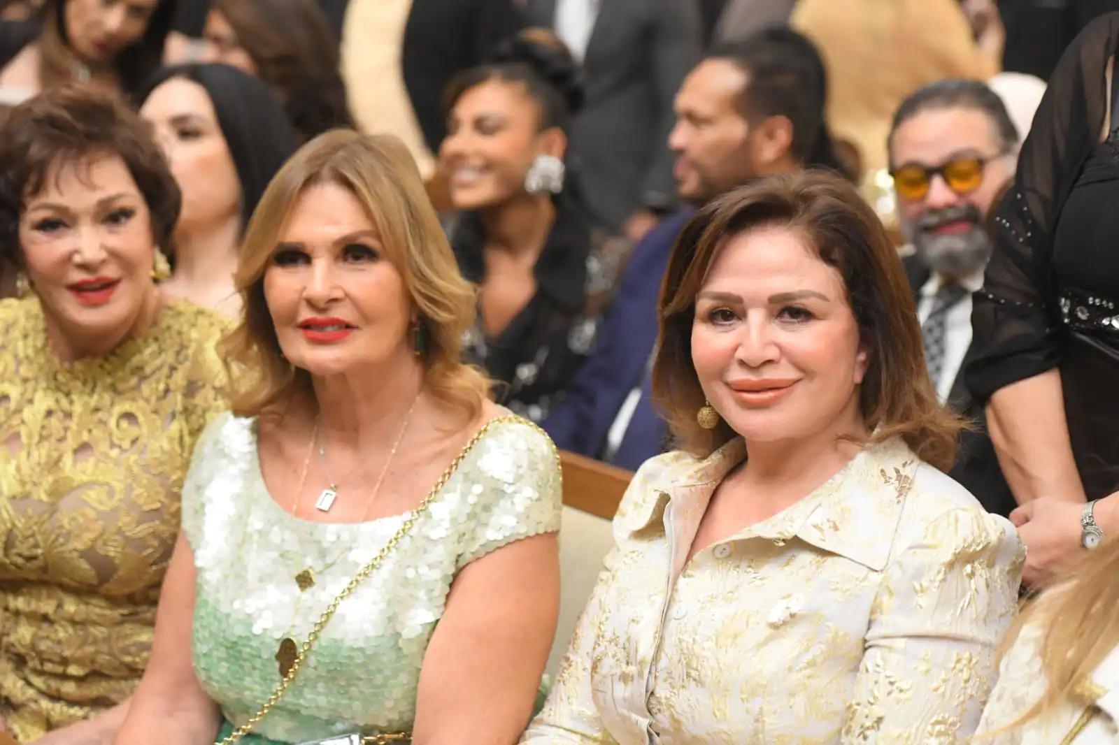 نجوم الفن يشاركون في حفل زفاف نجل هاني رمزي