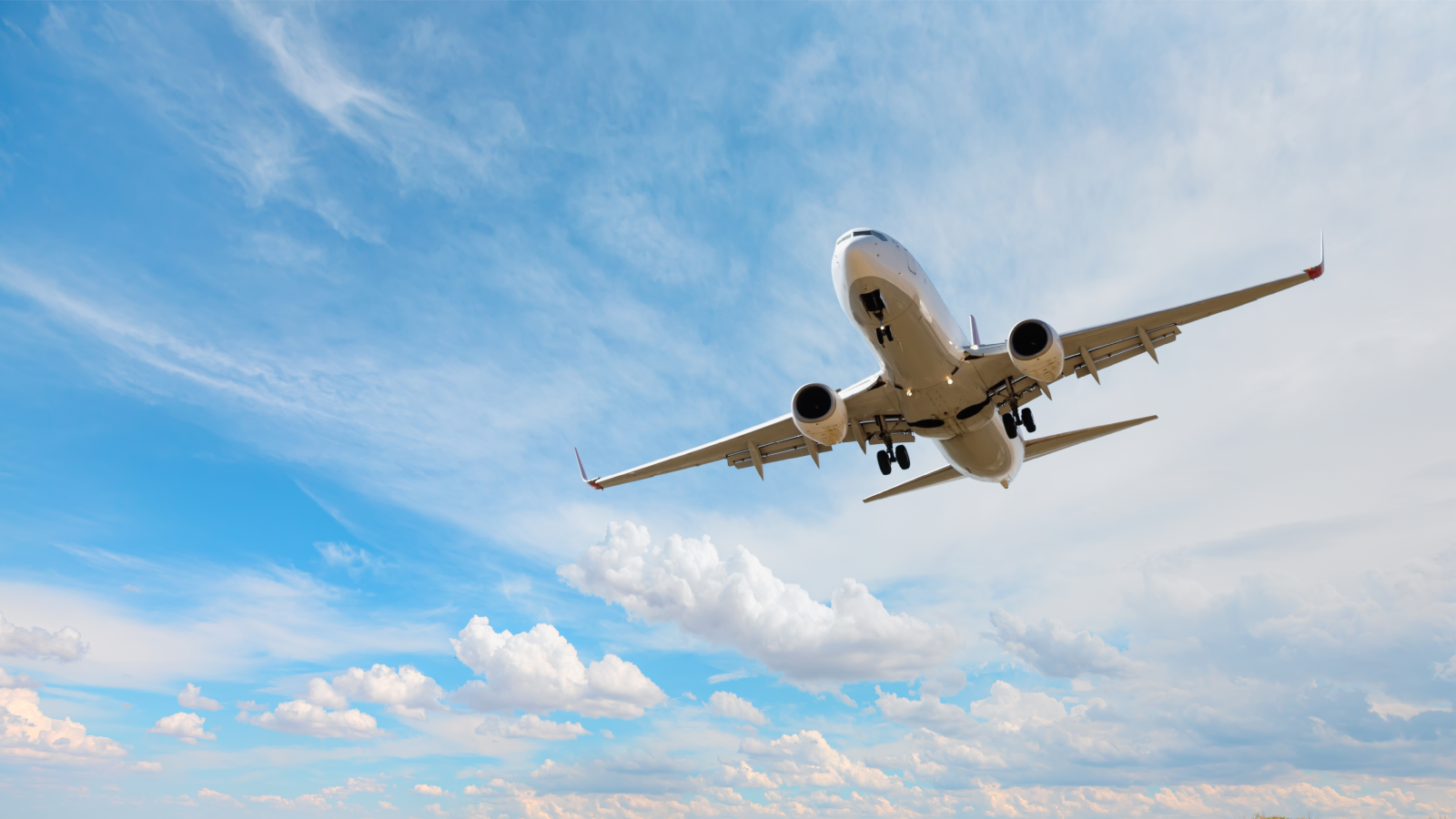 إقلاع طائرة "رايان إير" من دون ركاب من مطار فرنسا لسبب غريب 