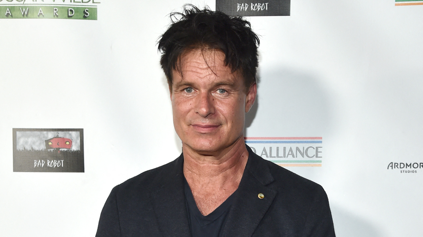 توفي النجم والمنتج الأمريكي باتريك مولدون بشكل مفاجئ صبيحة يوم 19 أبريل 2026، عن عمر ناهز 57 عامًا، إثر نوبة قلبية.. فما هي التفاصيل؟ 