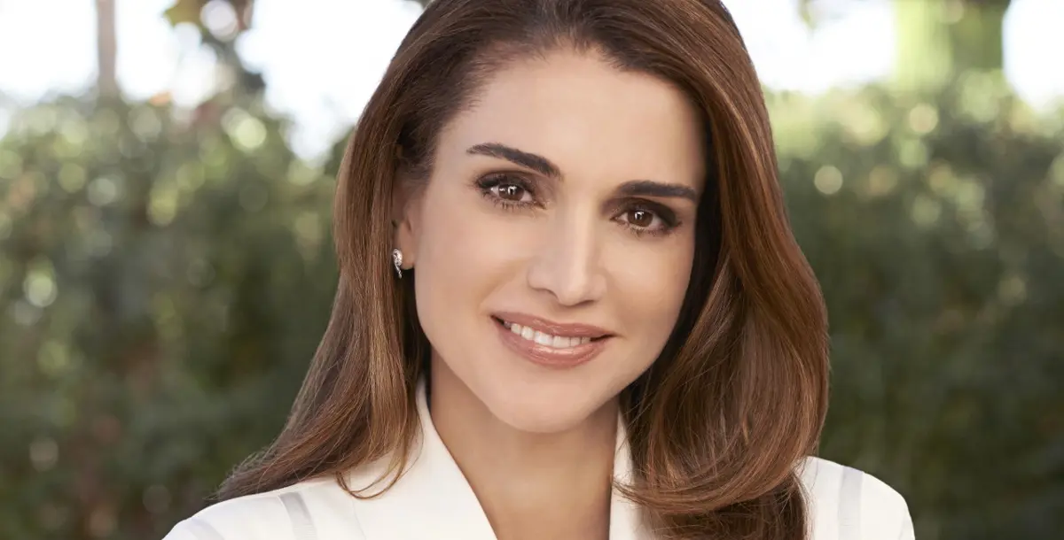 "الفخامة" عنوان إطلالة الملكة رانيا في هولندا