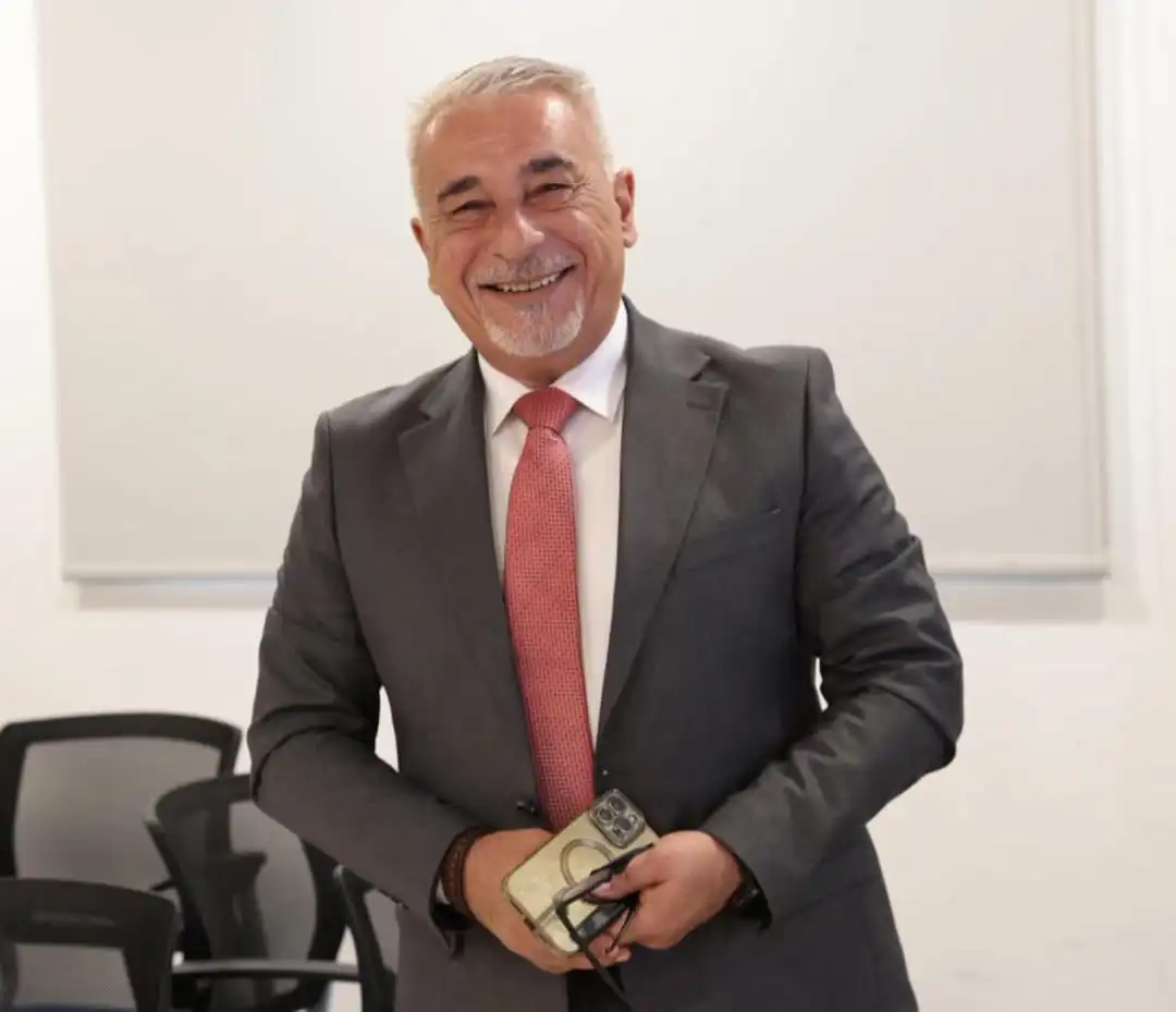 هل يلاحق القانون زوج نجاح المساعيد بتهمة السرقة؟