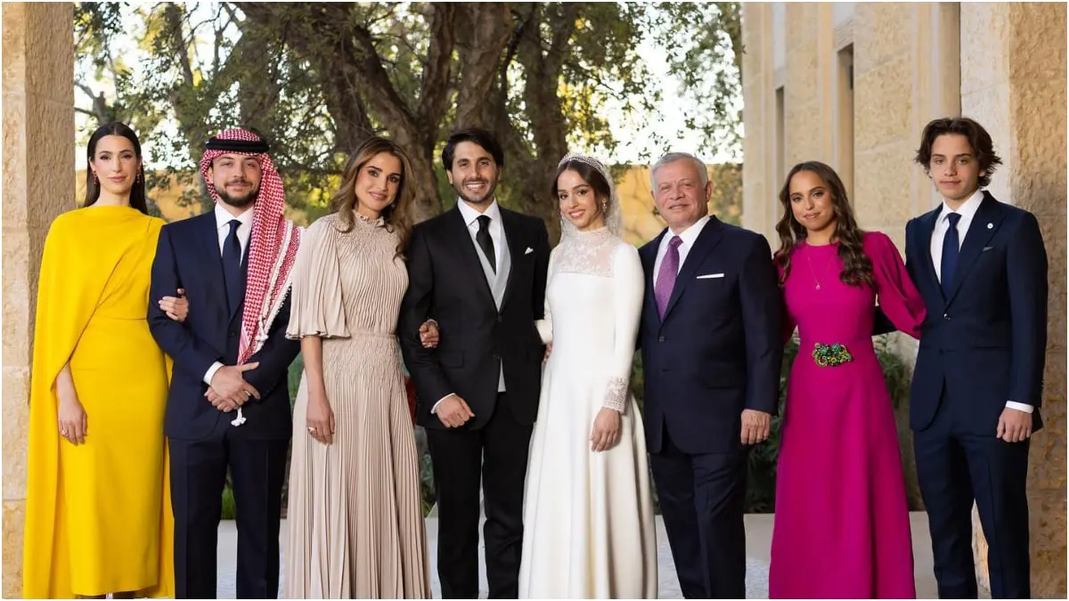 هكذا احتفلت أحلام وإليسا وأصالة وهدى حسين بزفاف الأميرة إيمان