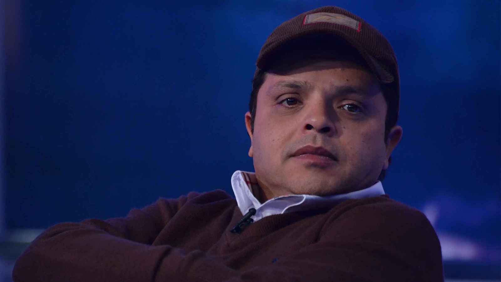 الفنان المصري محمد هنيدي يعد الجمهور العراقي بمسرحية جديدة