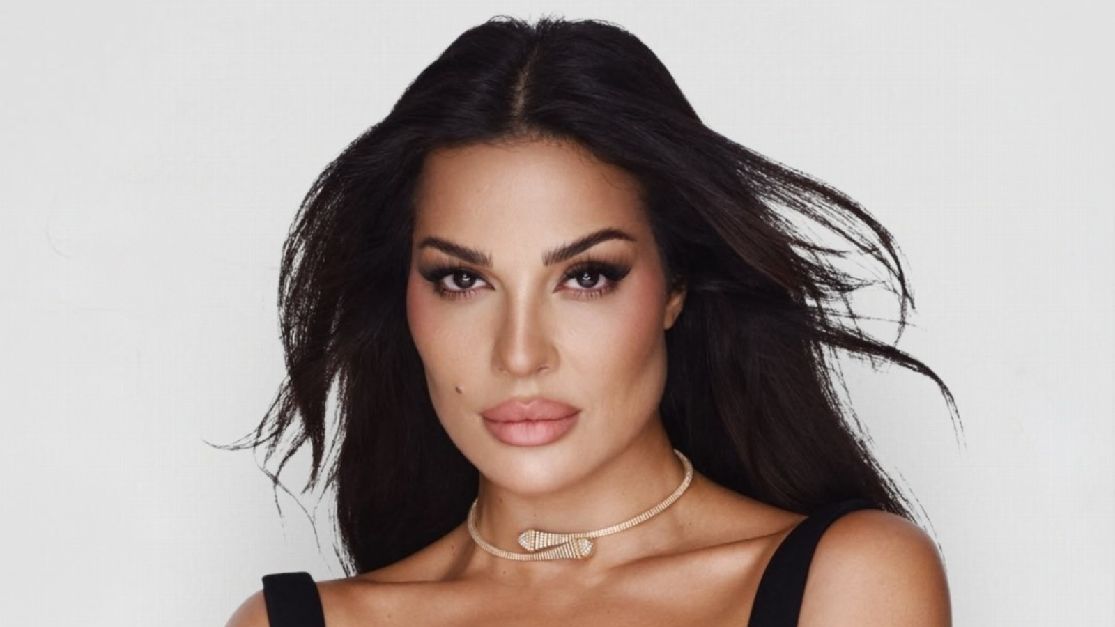 نادين نجيم تتخذ خطوة غير متوقعة على "إنستغرام" 