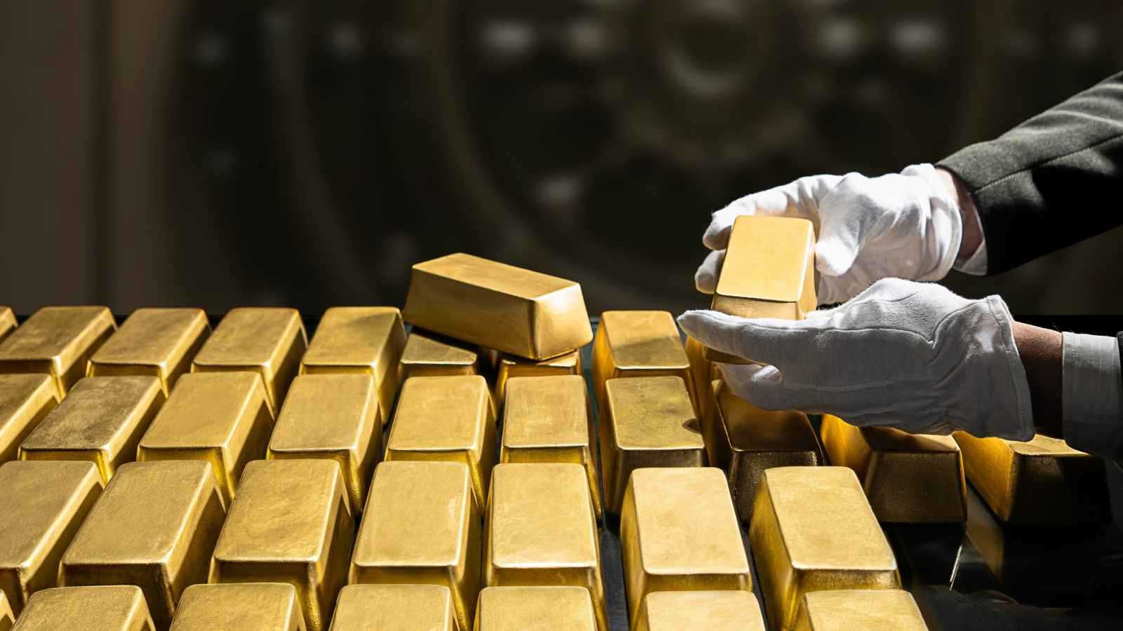موظف تركي يسرق 75 كيلو ذهبا وفضة من المحكمة