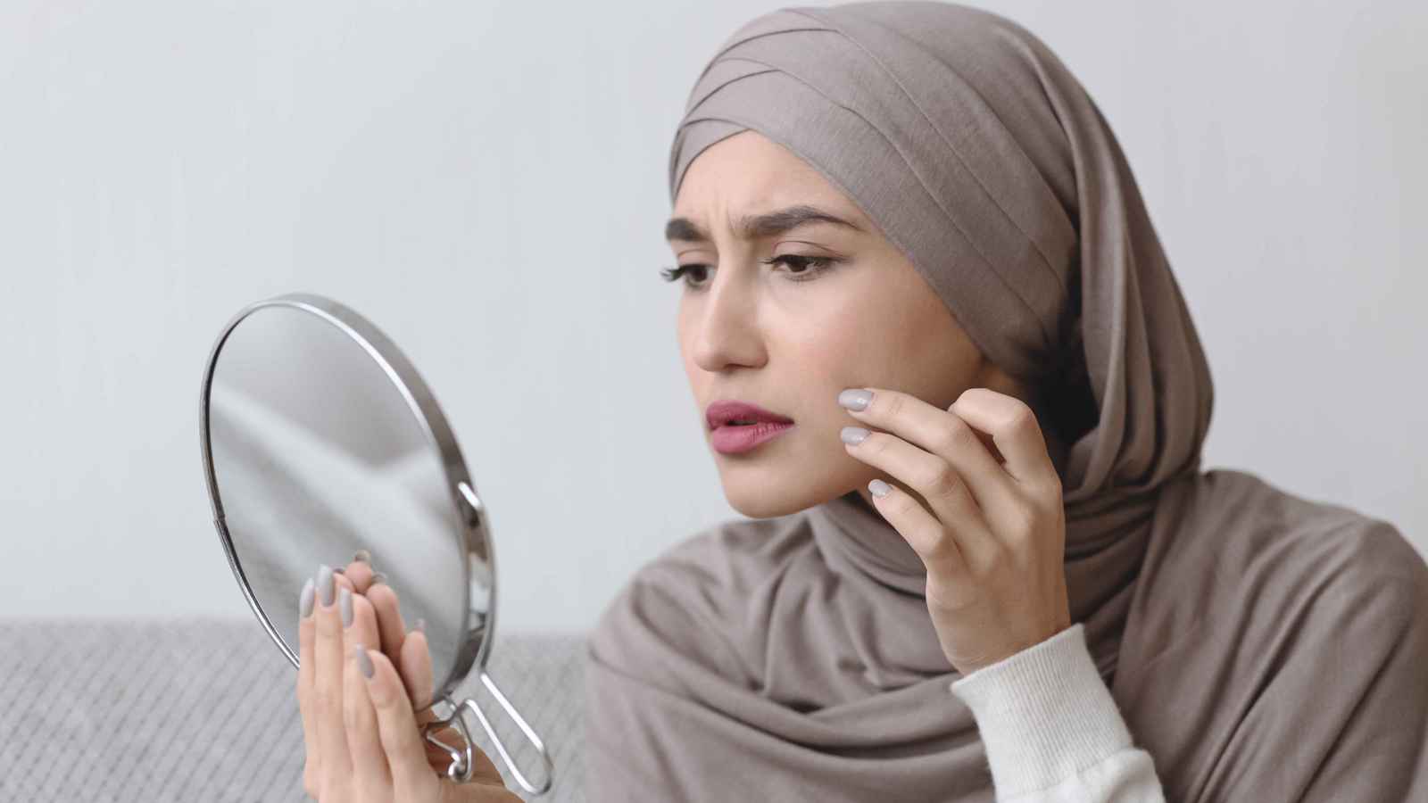 أخطاء شائعة في العناية بالبشرة خلال رمضان