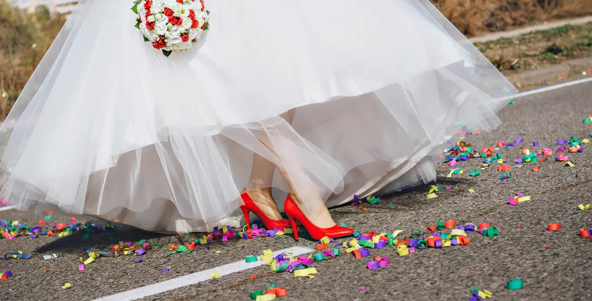 للعروس غير التقليدية.. صيحات أحذية الزفاف لربيع وصيف2017