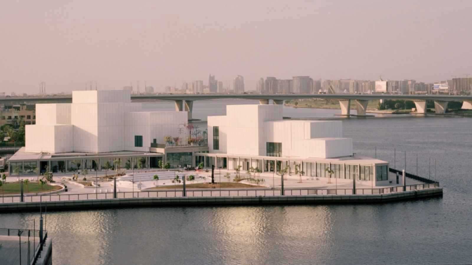 تعرف على الأنشطة الفنية والثقافية في مركز جميل للفنون دبي 