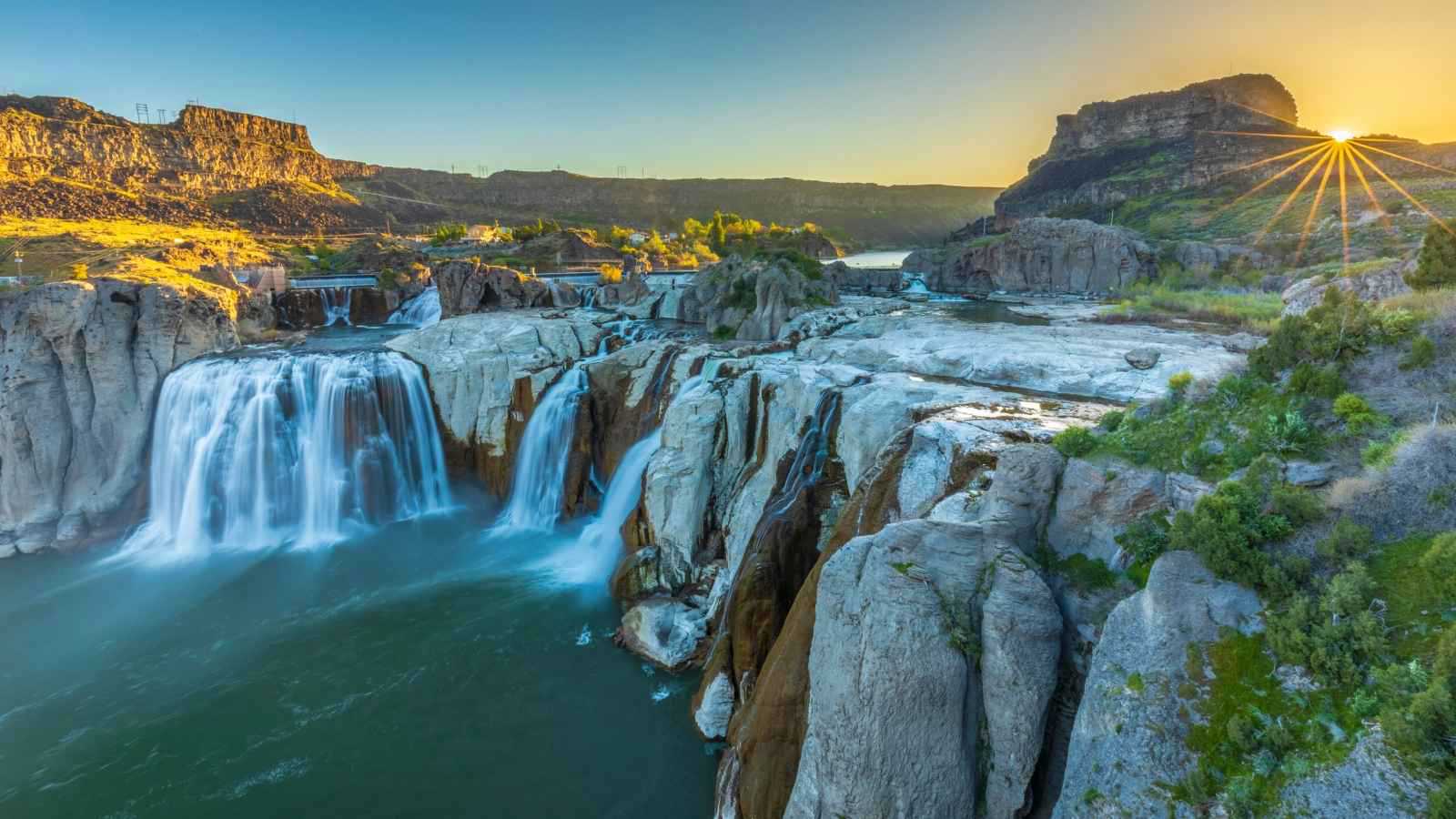  شوشون.. أكثر الشلالات جمالا في أمريكا
