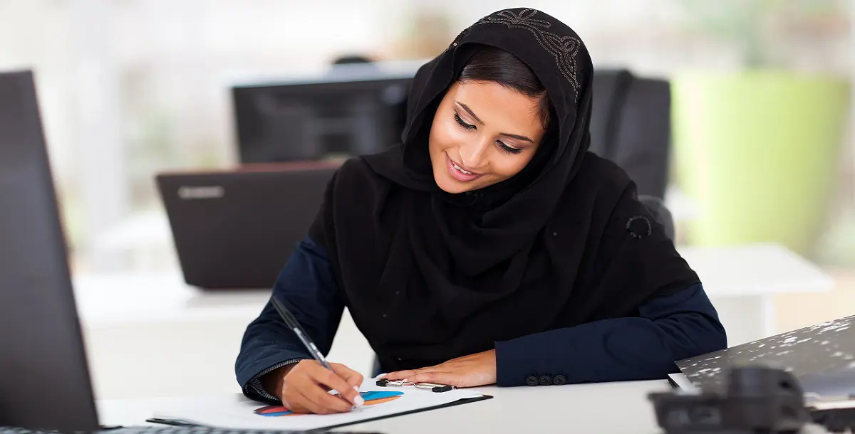 بالسماح لهنّ بالعمل في مهام كتابات العدل.. السعودية تواصل تمكين النساء