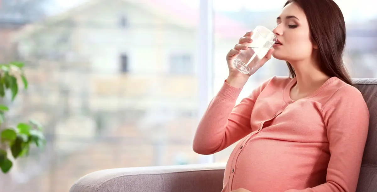 هذا الخطر يلاحق أطفال الحوامل اللواتي يشربنَ مياهًا معزّزة بالفلورايد