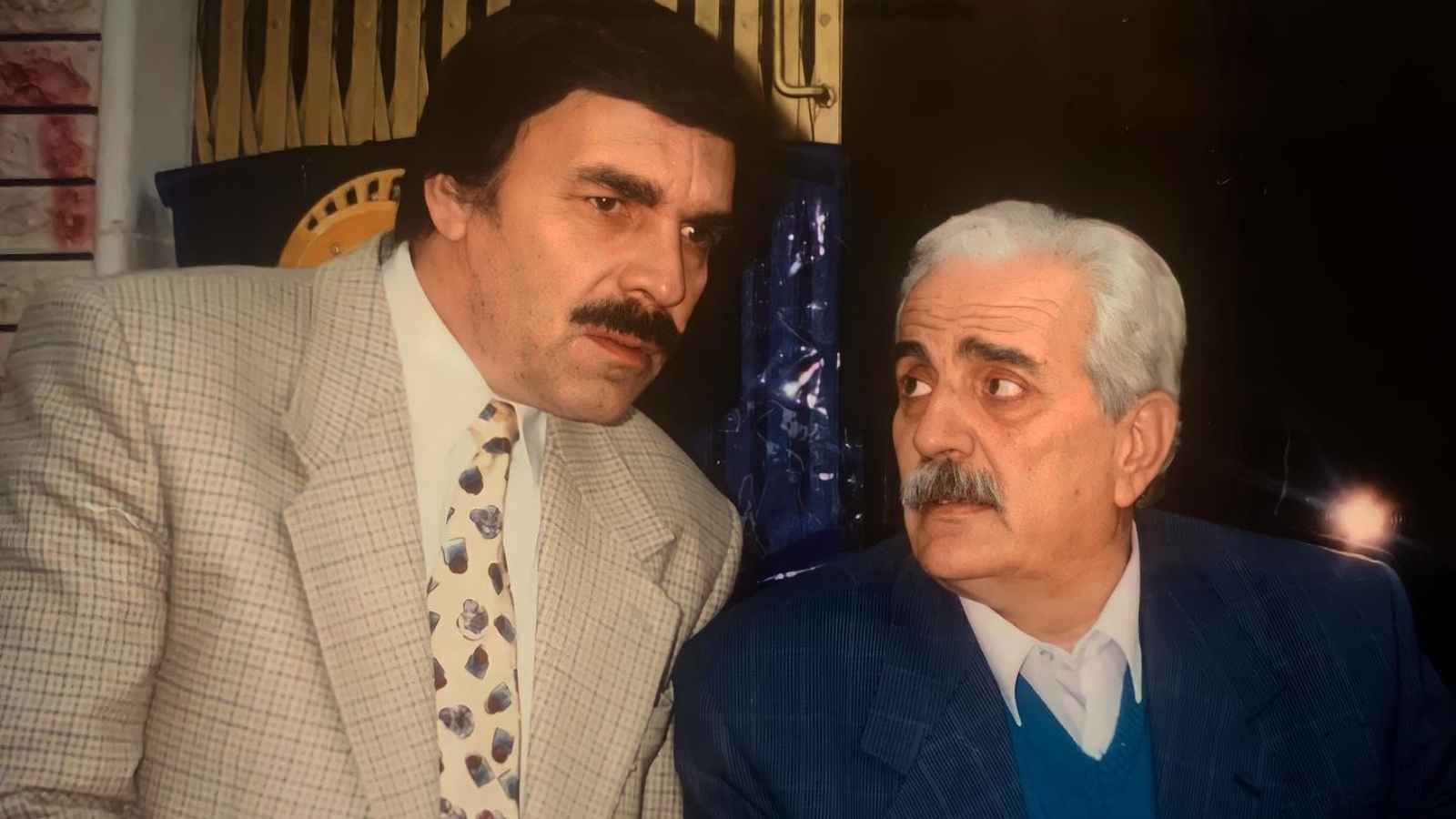 صورة قديمة تجمع سليم كلاس وياسر العضمة في كواليس تصوير مرايا