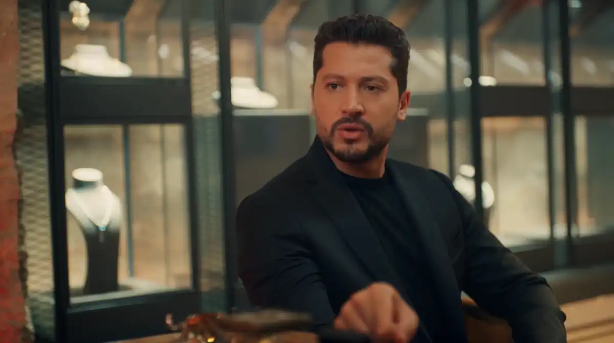 ملخص الحلقة 8 من مسلسل حب ع ورق