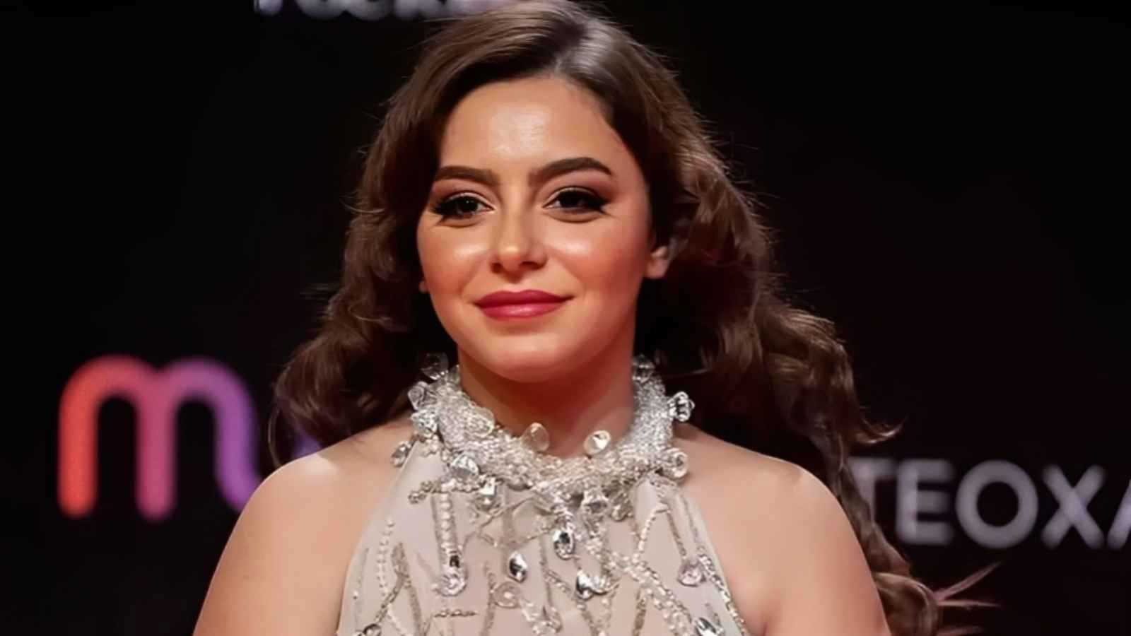 إلهام عبد البديع تستعيد حساباتها بعد اختراقها وتنفي اعتزالها