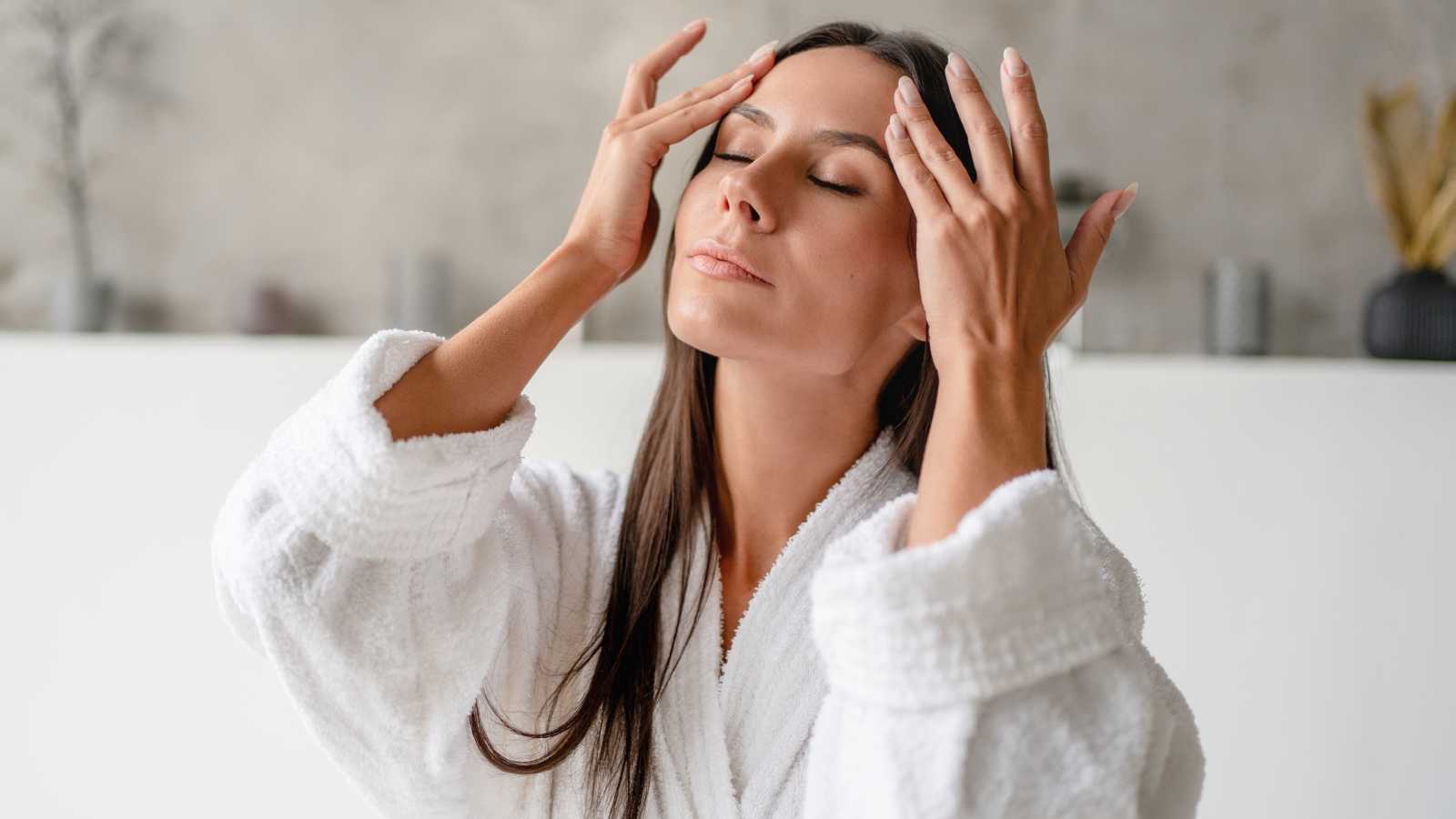 أجهزة تحفيز العضلات لشدّ البشرة واستعادة شبابها 