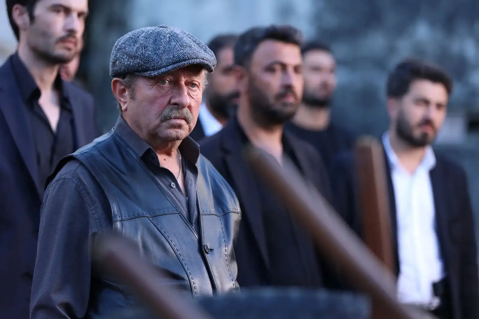 مسلسل "إسطنبول رأسًا على عقب" الحلقة 15