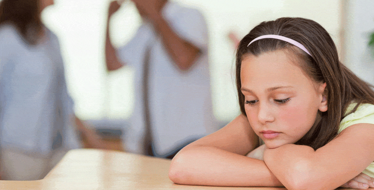 انفصال الوالدين يرفع خطر الأمراض النفسجسدية لدى المراهقين
