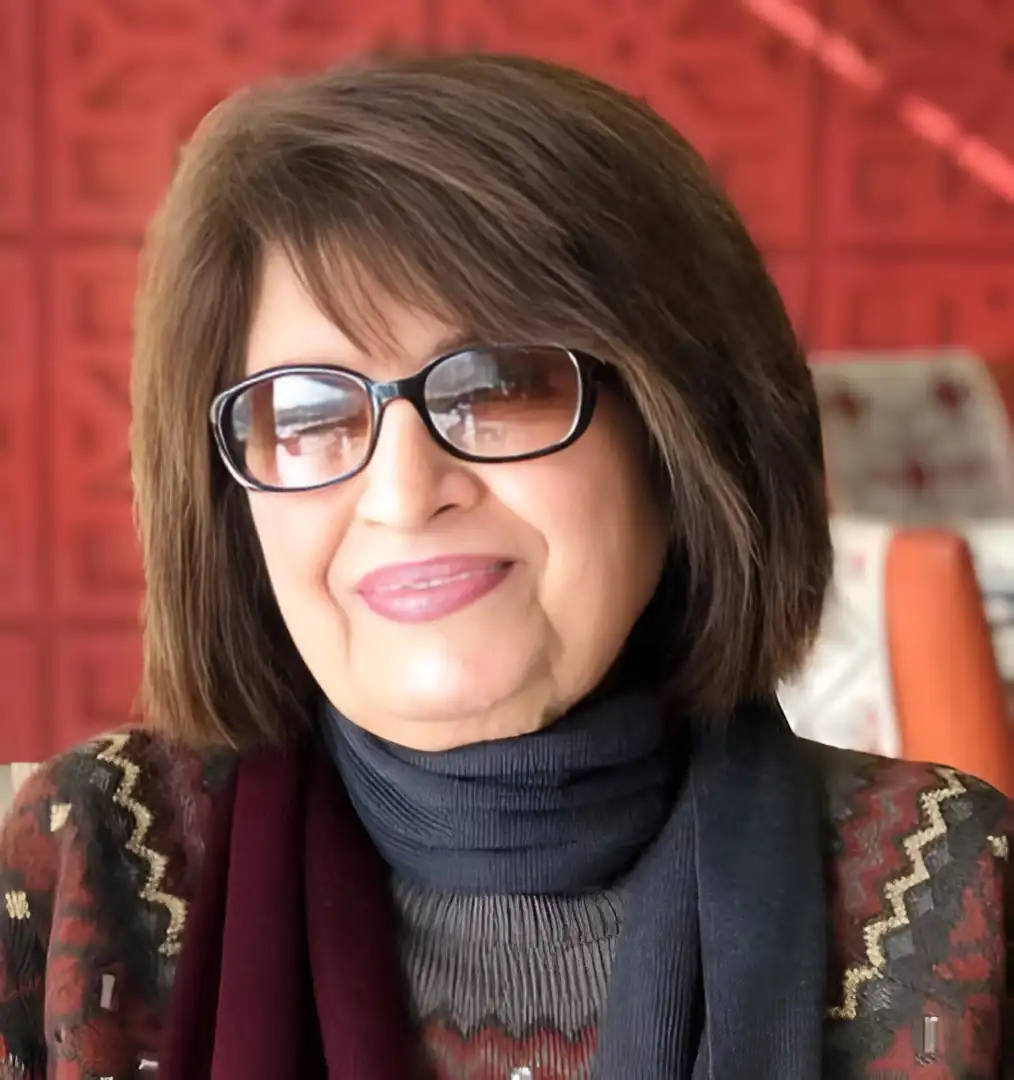 الكاتبة العراقية لطفية الدليمي