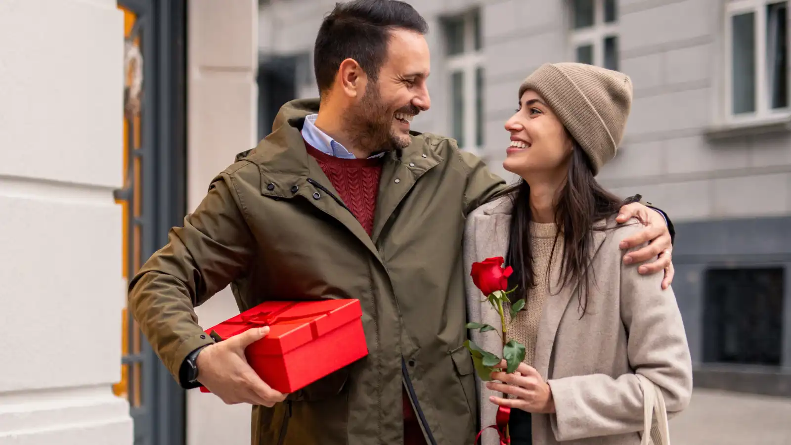 هدايا عيد الحب للمرأة