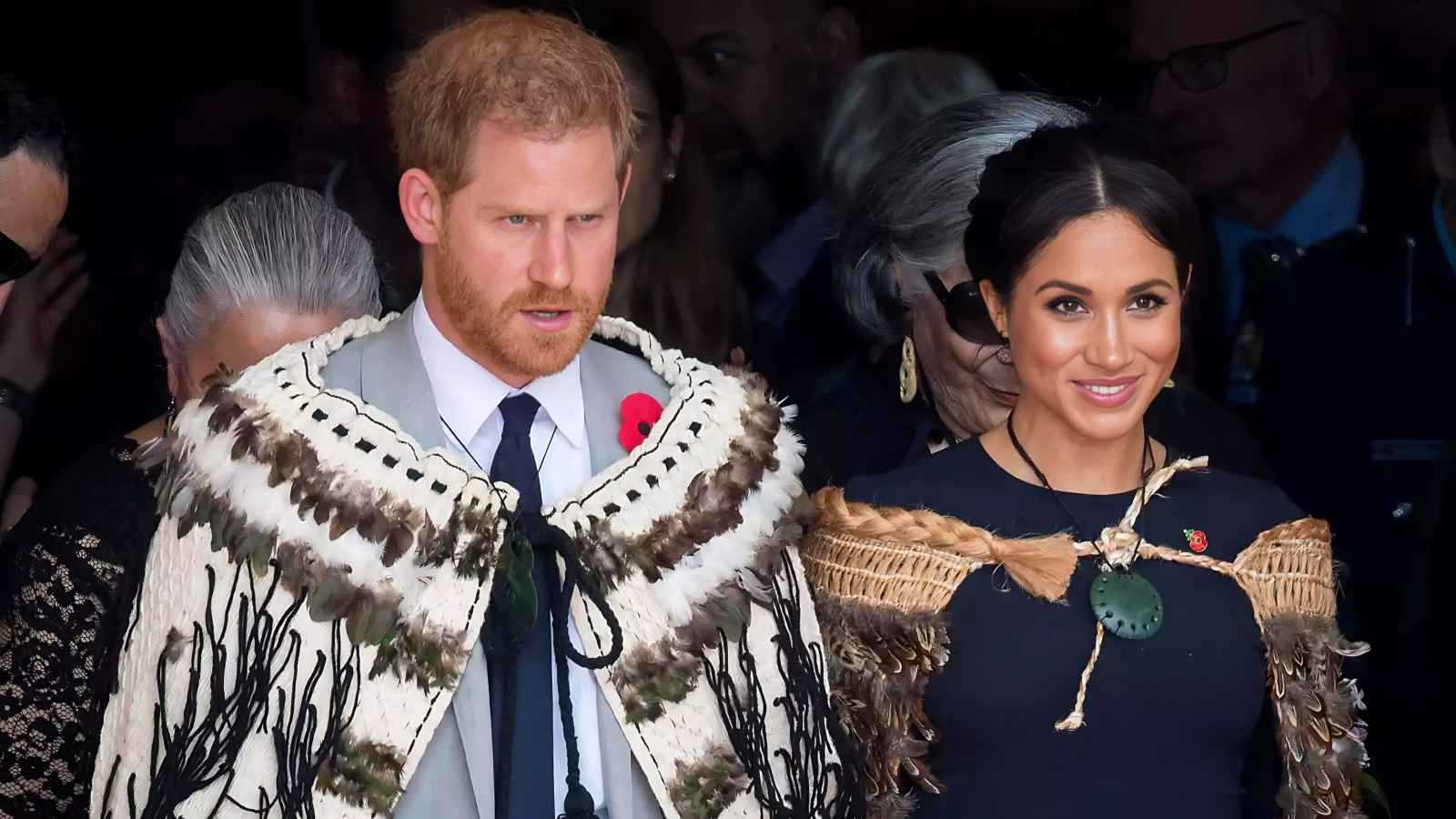 صور زفاف ميغان ماركل تعيد الجدل الملكي في بريطانيا