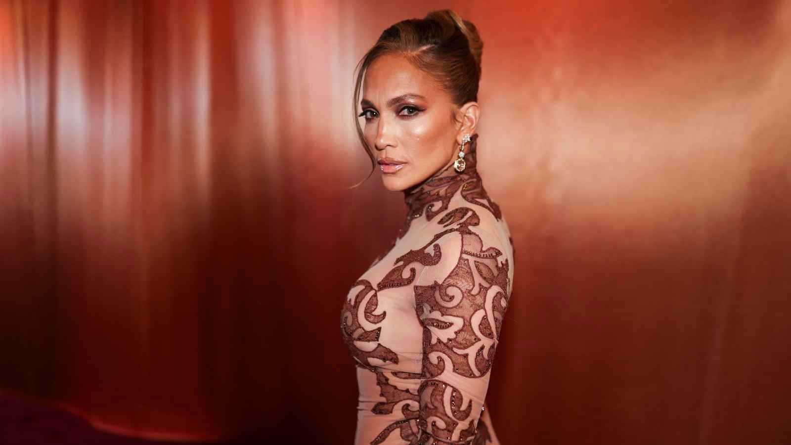 جينيفر لوبيز تكشف أسرار فيلمها الجديد 