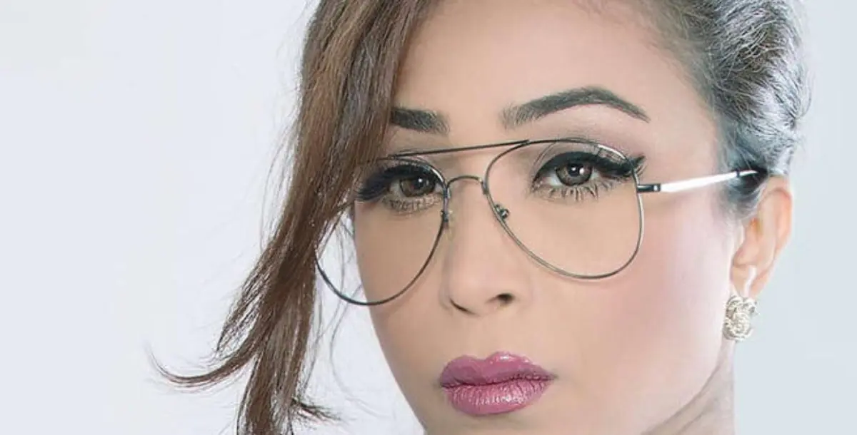 أبرار الكويتية تحتفل مع ابنتيها بعد الفوز بقضية "سب وقذف"!