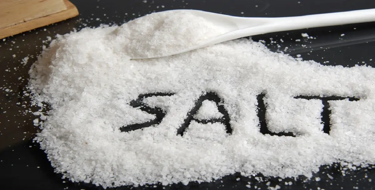 طريقة رائعة لحساب كميّة الملح المسموح بتناولها يوميّاً
