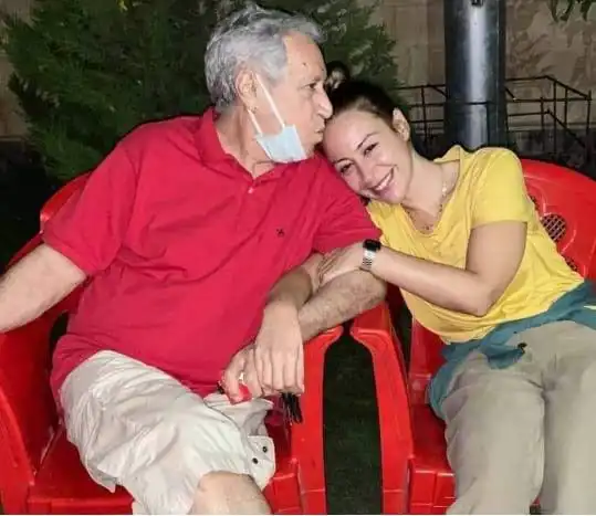 منة شلبي ووالدها