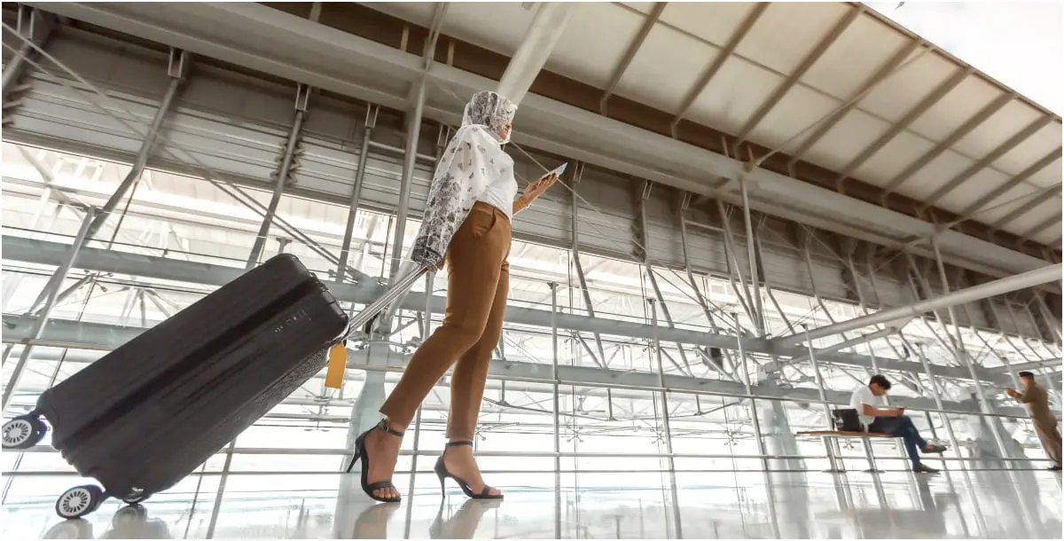 "الشورى السعودي" يرفضُ توصيةً تقضي بسفر المرأة دون إذن ولي أمرها!