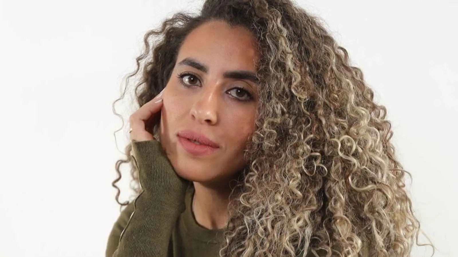 منة عدلي القيعي