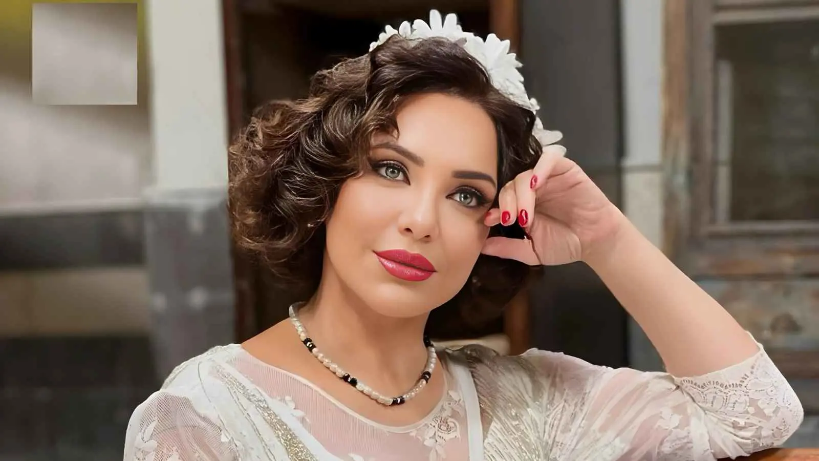 سلاف فواخرجي في مسلسل ليالي روكسي