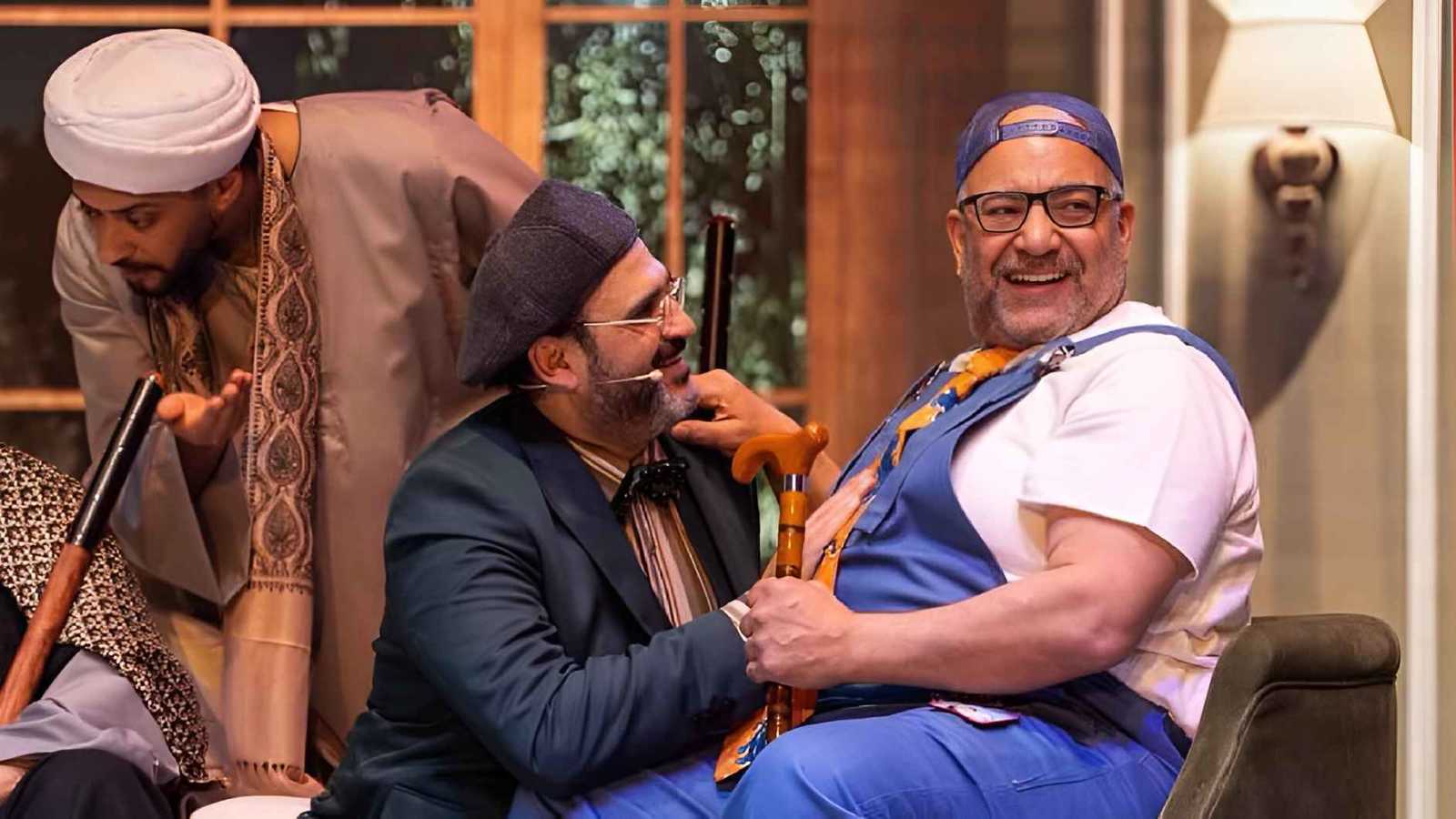 فيديو طريف لنجوم مسرحية "ما تصغروناش" يشعل السوشيال ميديا