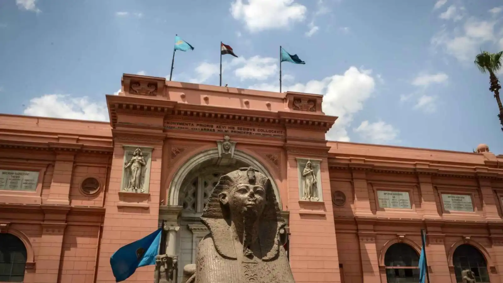 أين اختفى السوار الذهبي؟.. لغز في المتحف المصري