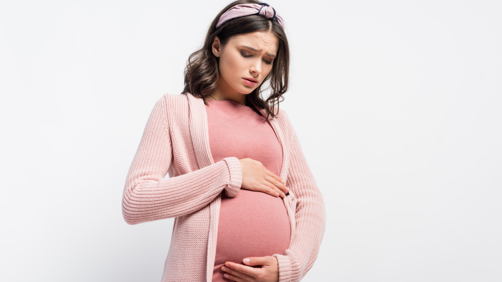 متى يستدعي التورم خلال الحمل قلقك؟