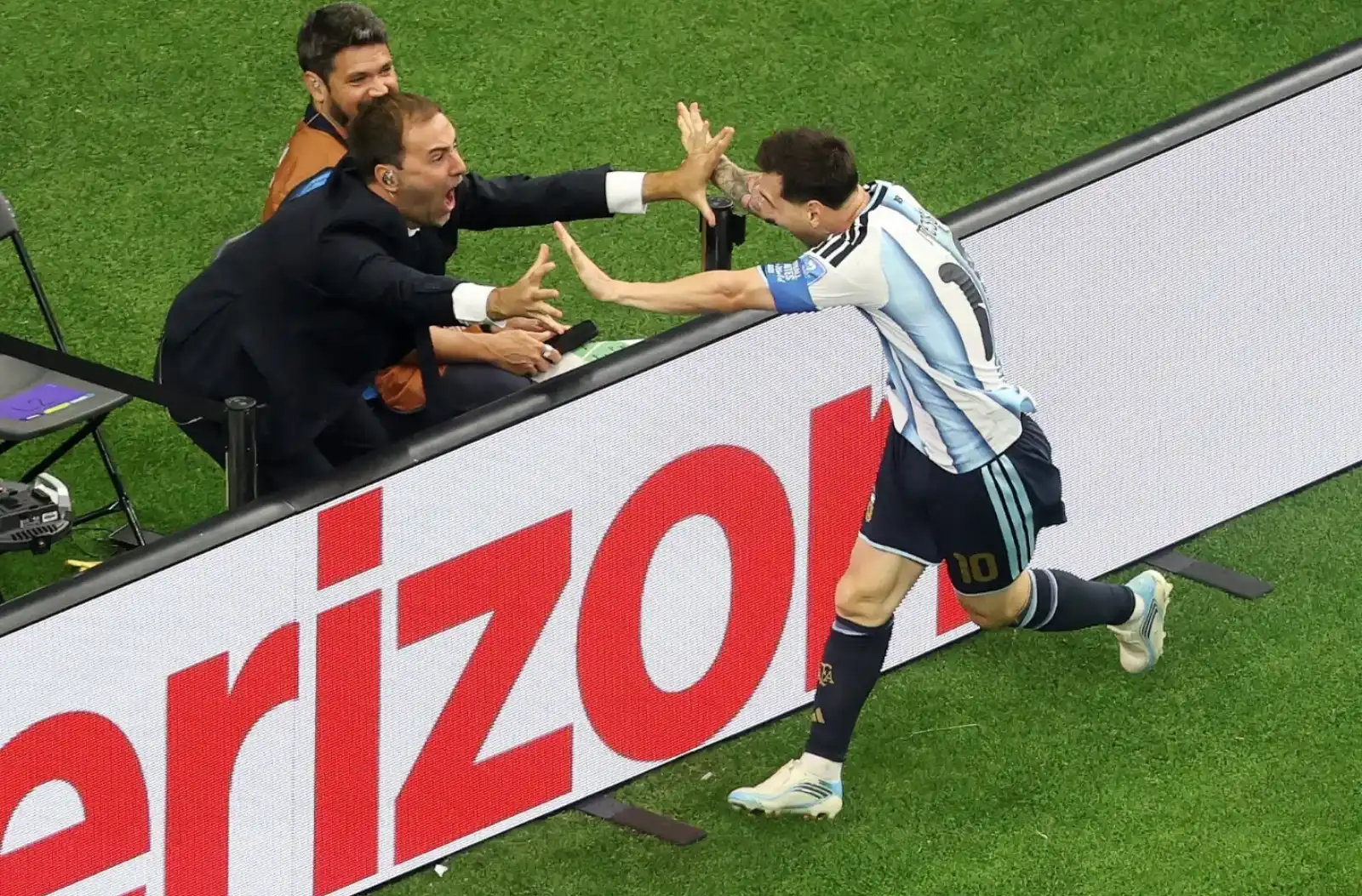 من هو الرجل الذي خصّه ميسي باحتفال استثنائي في كأس العالم 2026؟