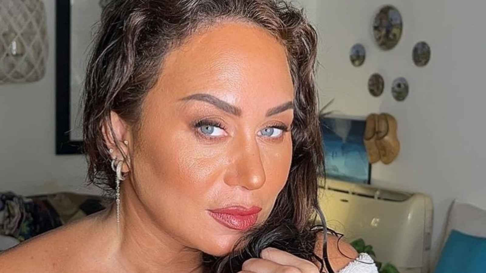 إنجي علي تثير الجدل بإطلالتها مع خالد سليم