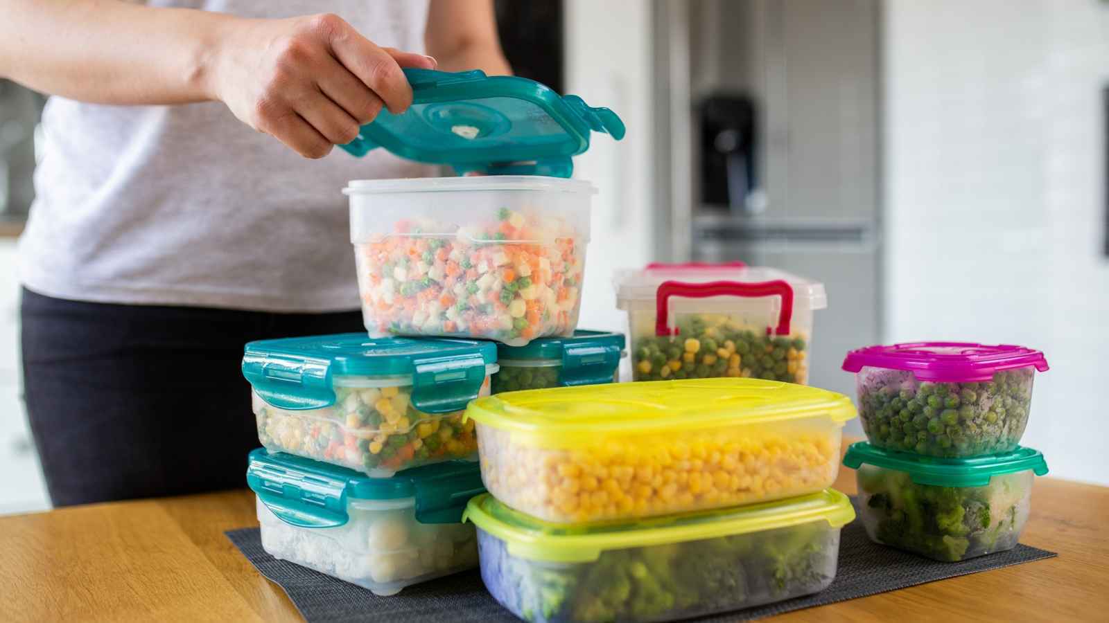 12من البيض إلى الأرز.. أطعمة لم تتخيلي أنك تستطيعين تجميدها