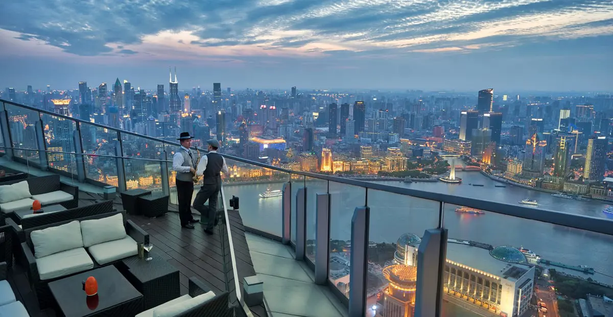 12 سببًا يدعو مسافري الشرق الأوسط لزيارة فندق الريتز كارلتون شنغهاي بودونغ