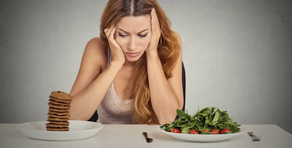 ما أسباب إصابة المرأة باضطرابات الأكل؟.. الإجابة عند الأخصائية النفسية هبة عبيدات