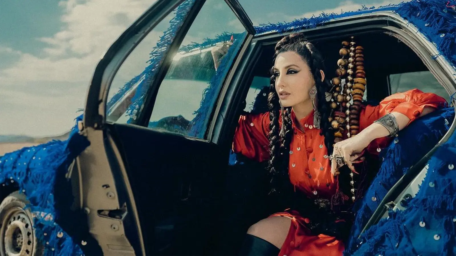 نورا فتحي تكشف عن هويتها متعددة الثقافات بأغنية جديدة