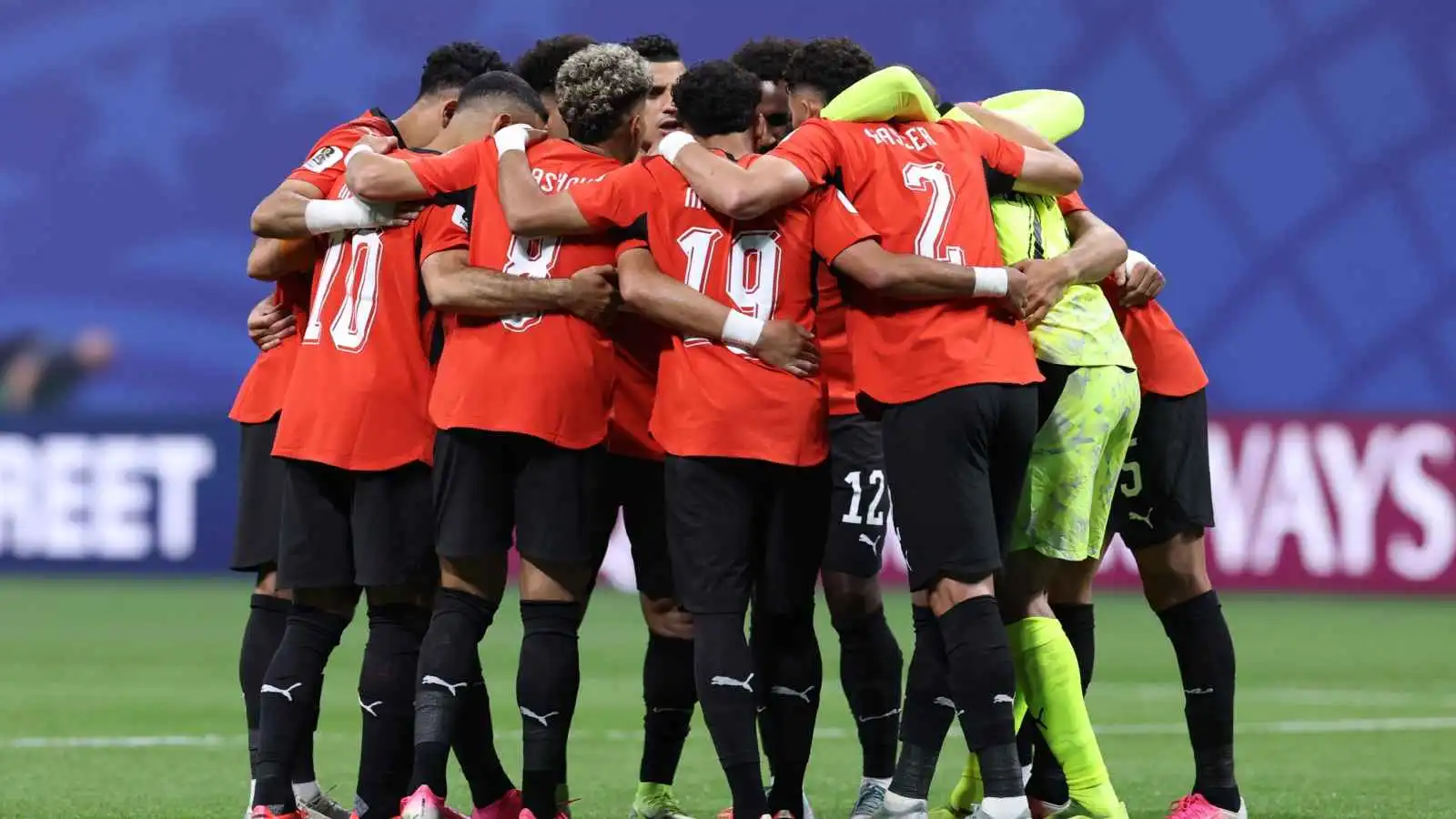 ماذا قال نجوم الفن بعد خروج مصر من كأس العالم؟