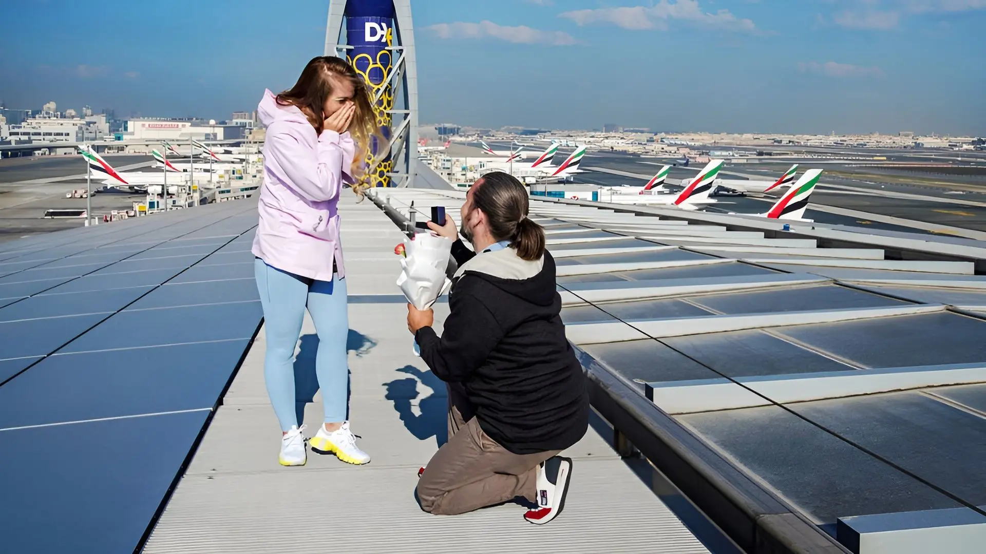 مطار دبي يشهد أول عرض زواج من نوعه في العالم