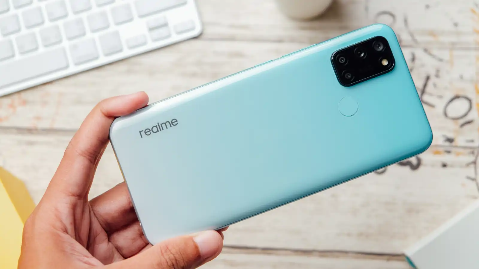 هاتف Realme 15T